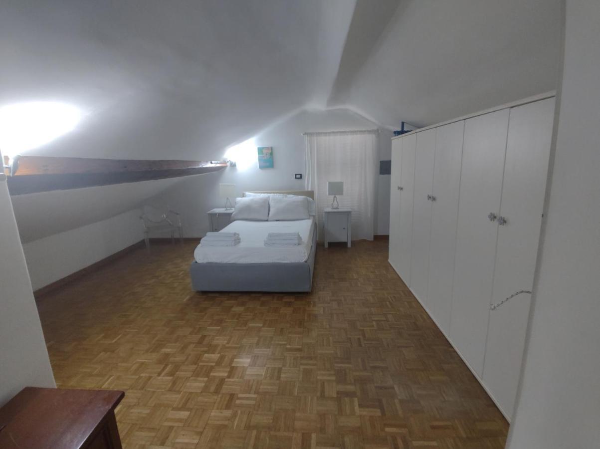 La Peglina Apartment Genoa Bagian luar foto