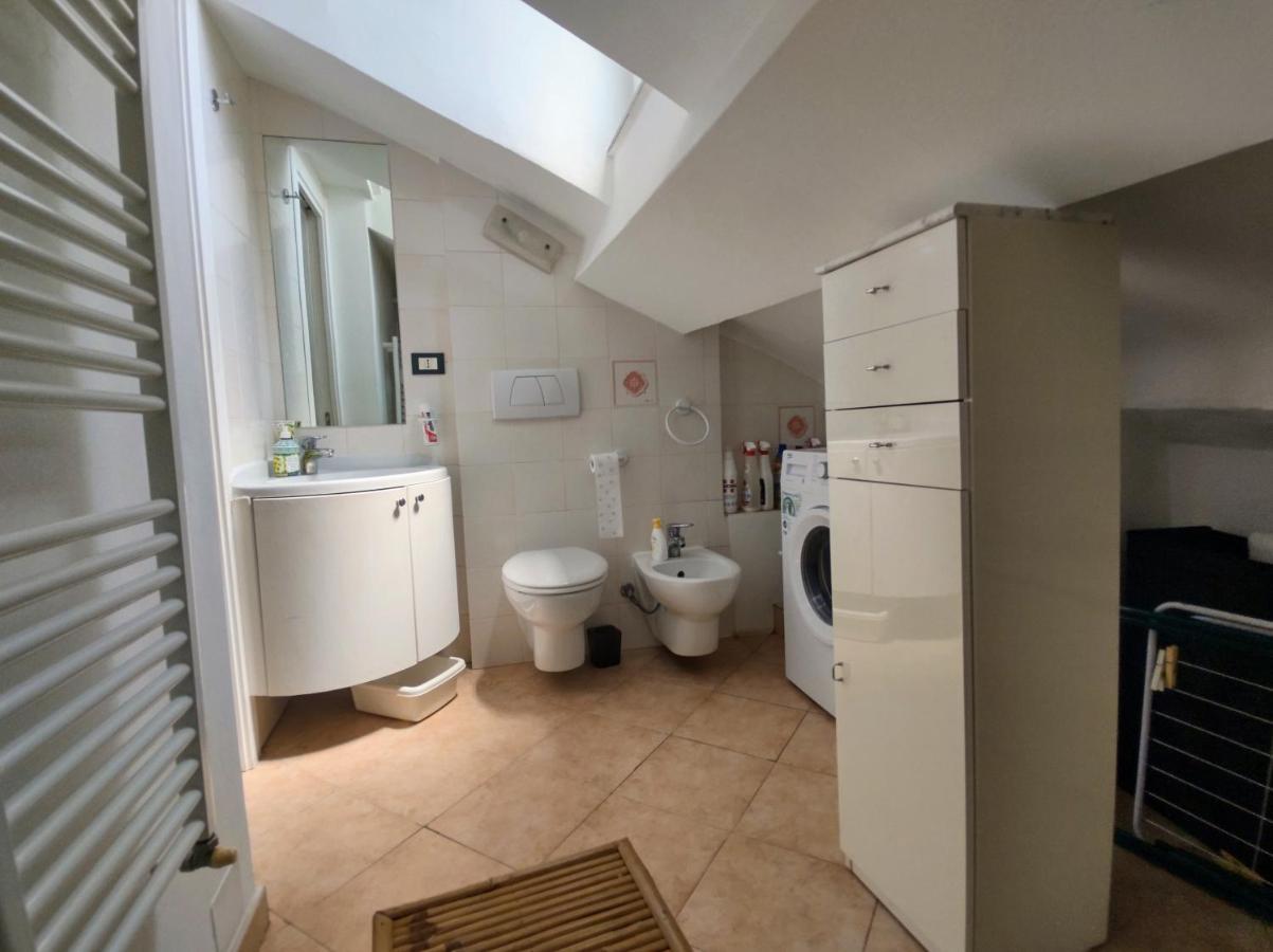 La Peglina Apartment Genoa Bagian luar foto
