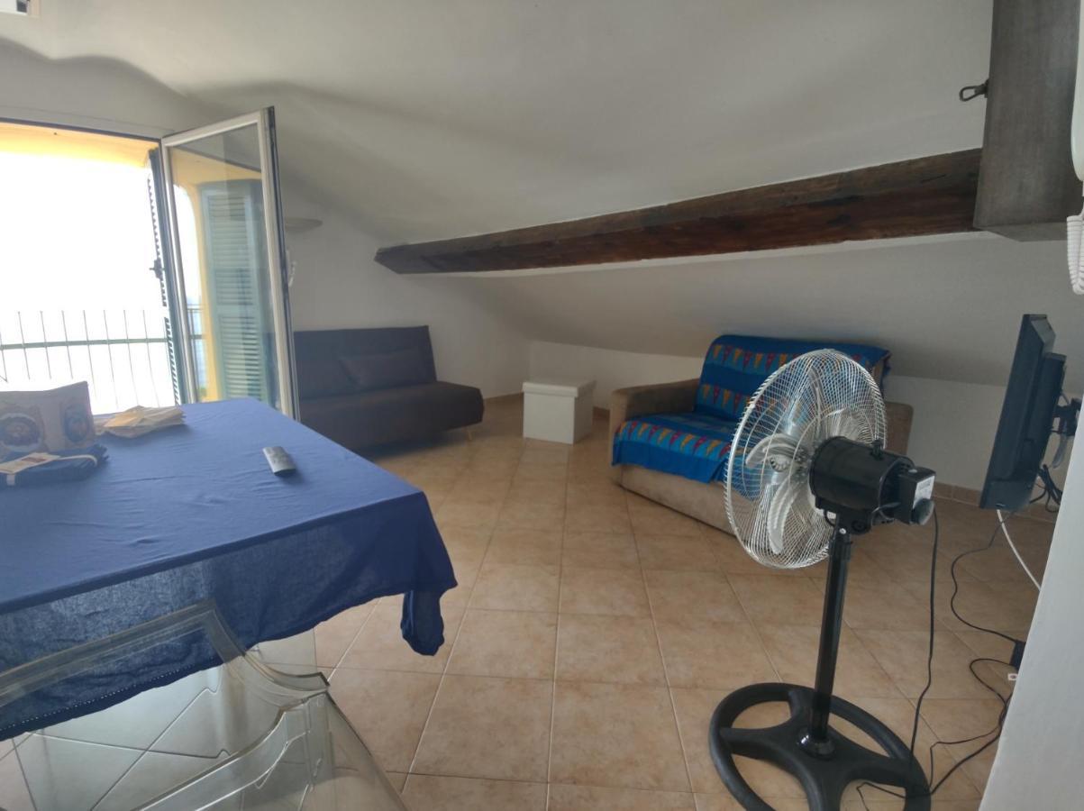 La Peglina Apartment Genoa Bagian luar foto